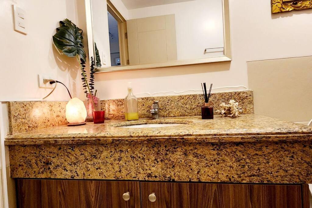 Casa Antonio At Fairway Terraces Family Penthouse 2Br Wi-Fi Nr Golf, Airport, Fort Bgc Манила Экстерьер фото