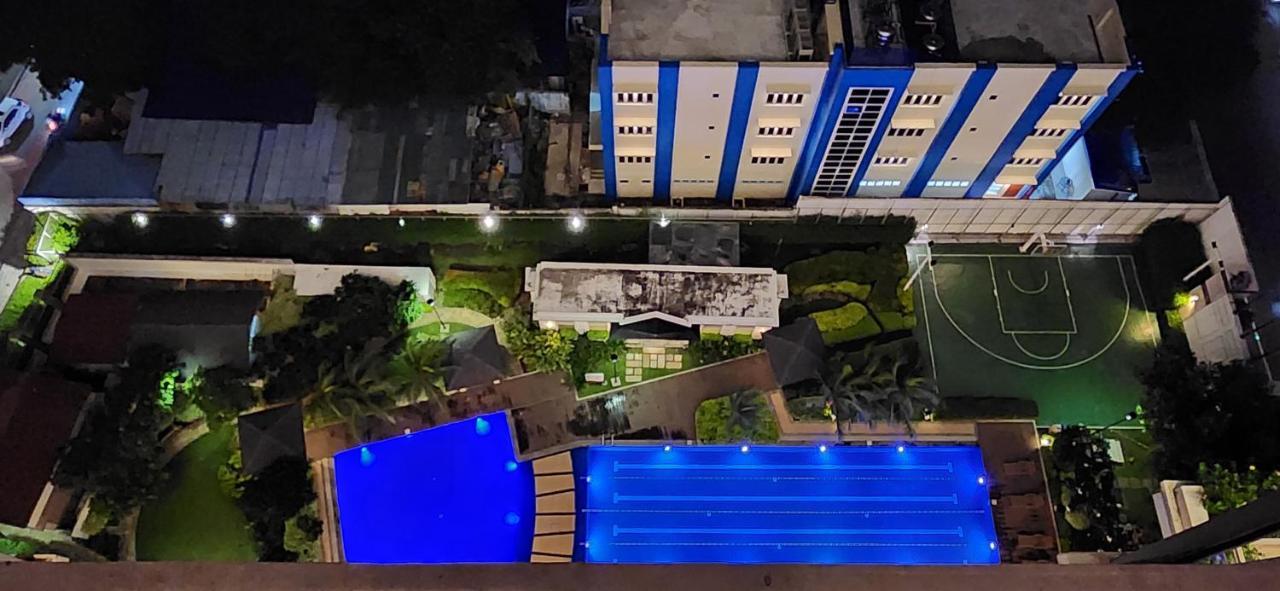 Casa Antonio At Fairway Terraces Family Penthouse 2Br Wi-Fi Nr Golf, Airport, Fort Bgc Манила Экстерьер фото