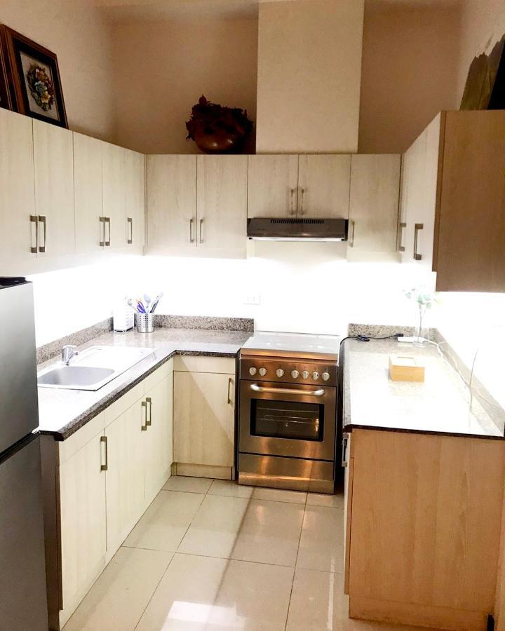Casa Antonio At Fairway Terraces Family Penthouse 2Br Wi-Fi Nr Golf, Airport, Fort Bgc Манила Экстерьер фото