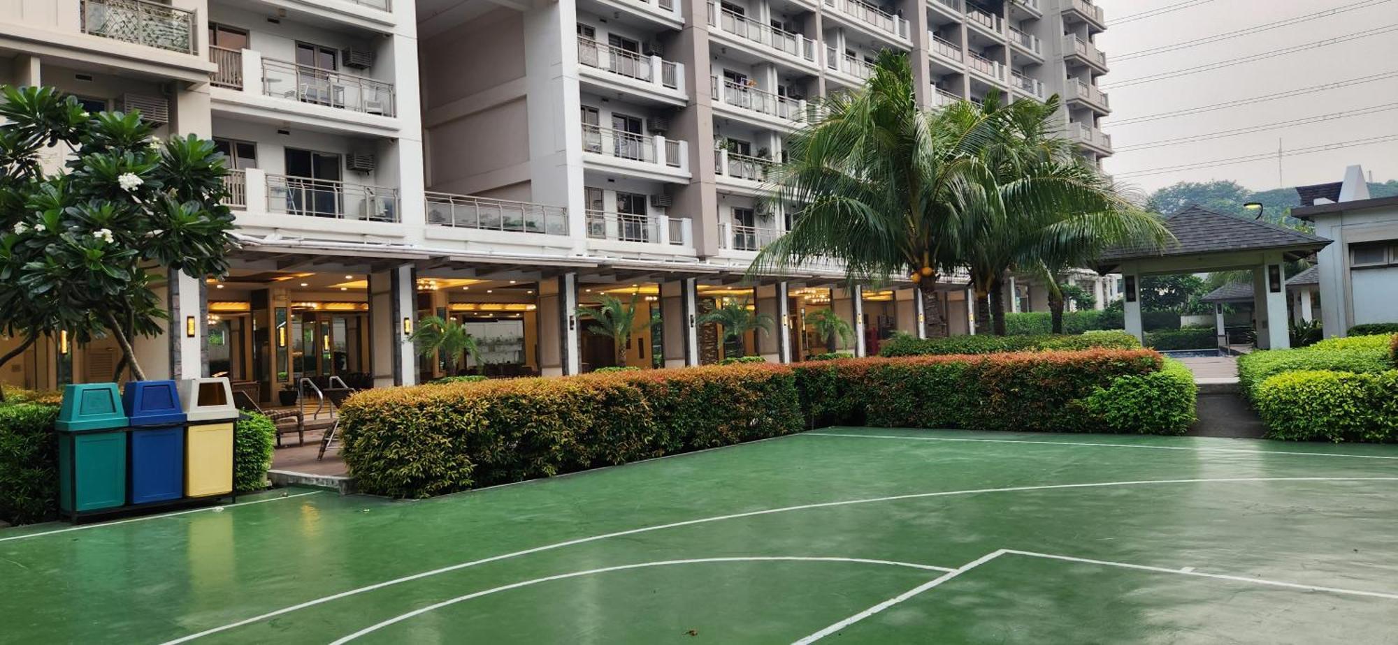 Casa Antonio At Fairway Terraces Family Penthouse 2Br Wi-Fi Nr Golf, Airport, Fort Bgc Манила Экстерьер фото