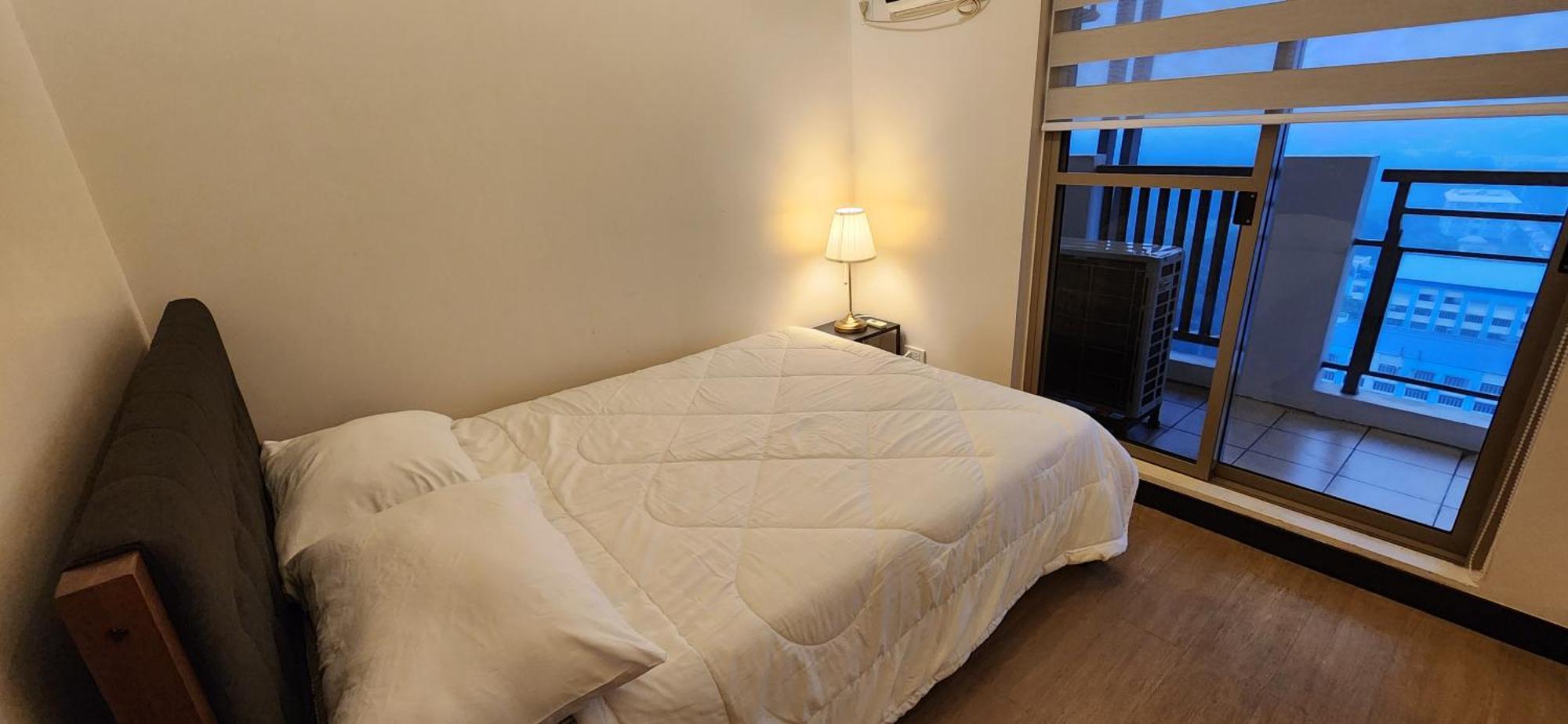 Casa Antonio At Fairway Terraces Family Penthouse 2Br Wi-Fi Nr Golf, Airport, Fort Bgc Манила Экстерьер фото